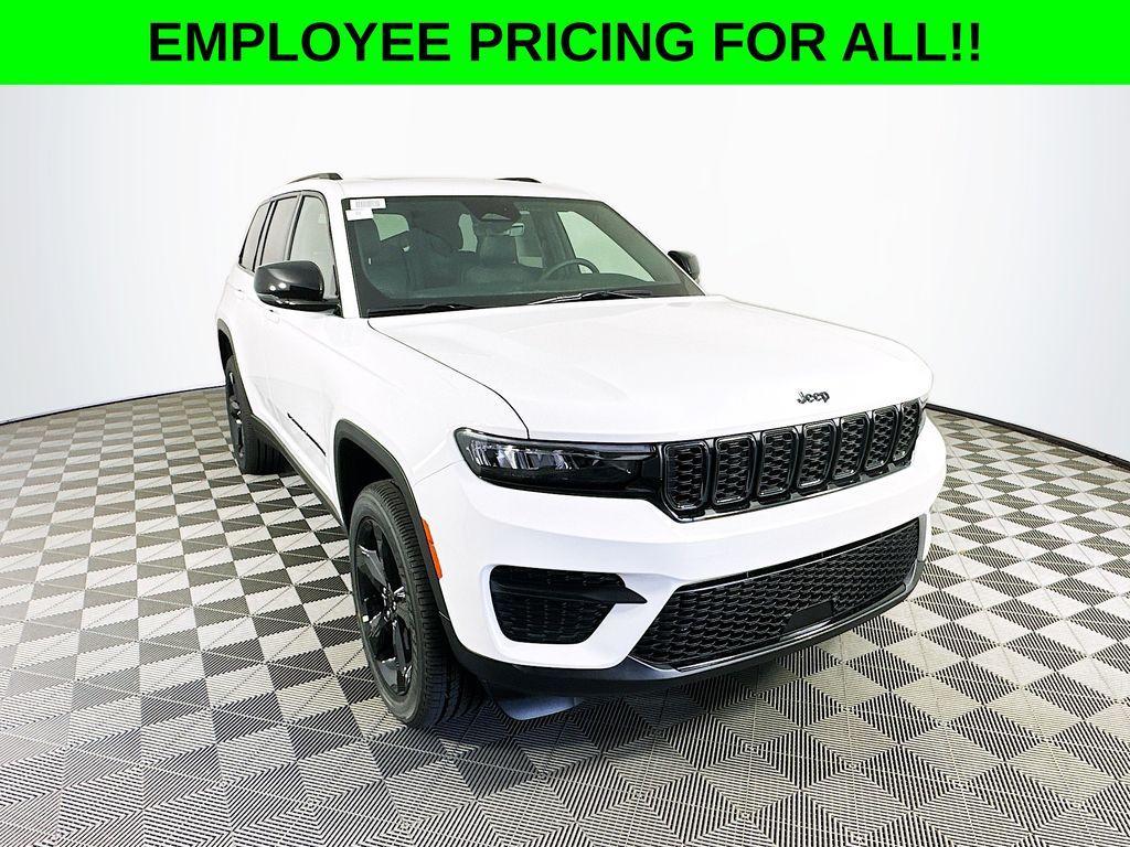 new 2025 Jeep Grand Cherokee car, priced at $44,401
