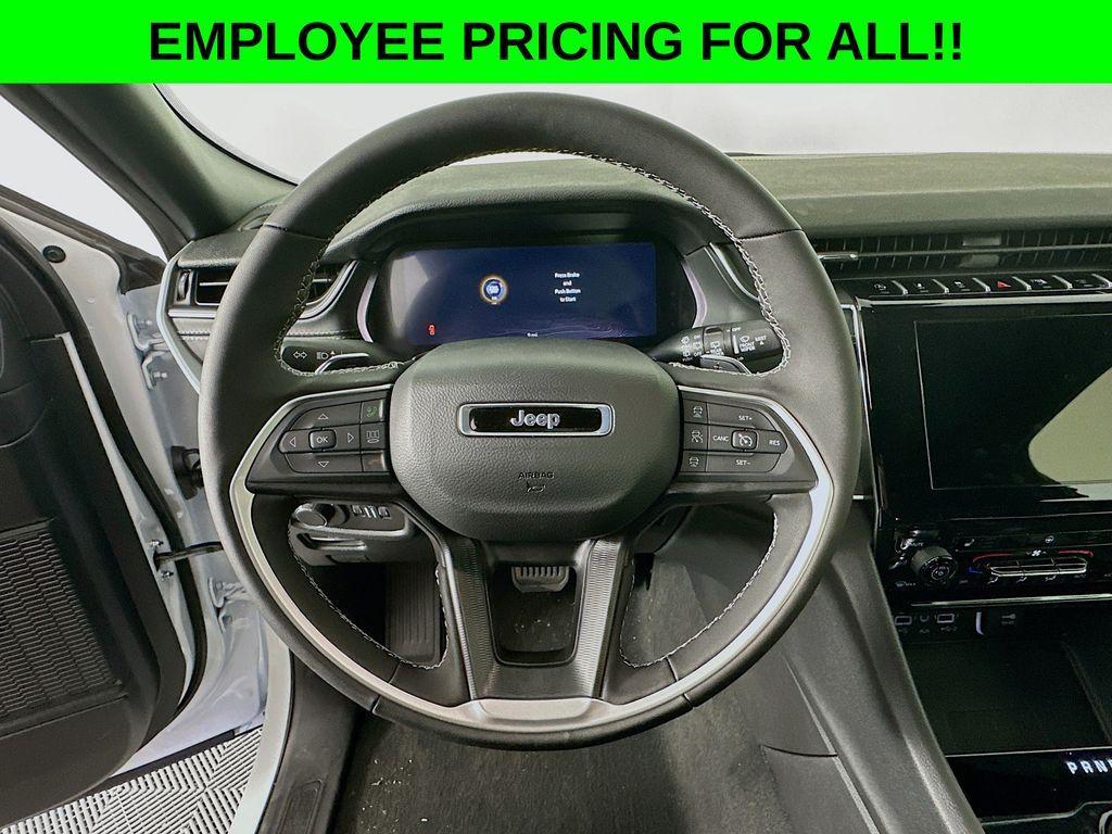 new 2025 Jeep Grand Cherokee car, priced at $44,401