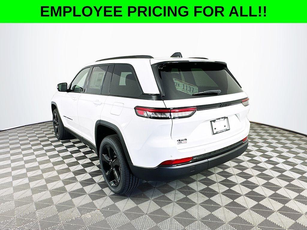 new 2025 Jeep Grand Cherokee car, priced at $44,401