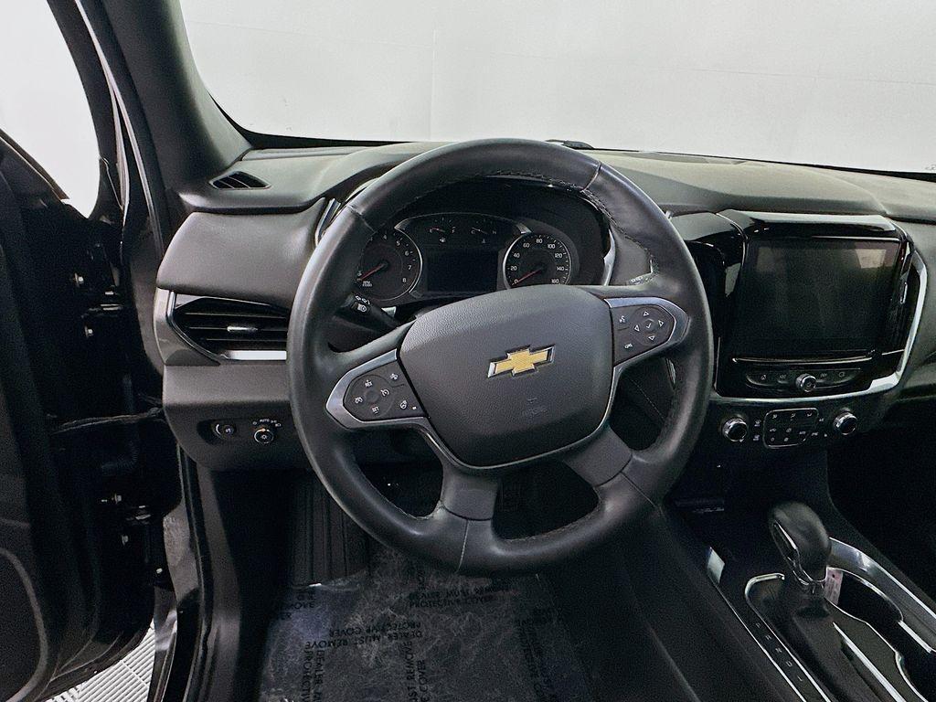 used 2023 Chevrolet Traverse car, priced at $29,744