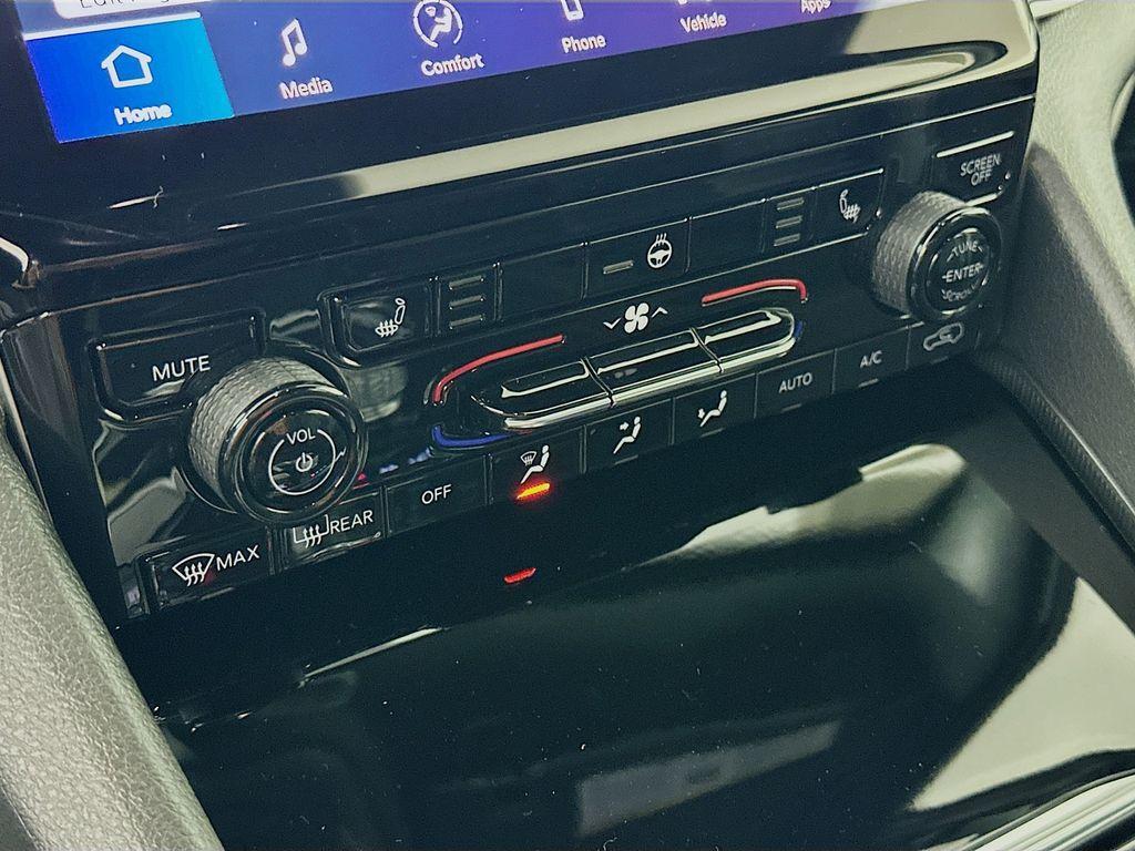 new 2025 Jeep Grand Cherokee car, priced at $46,868