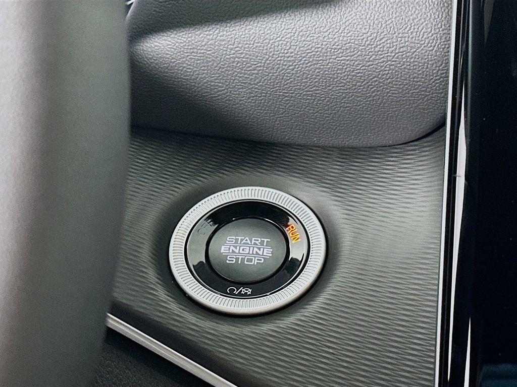 new 2025 Jeep Grand Cherokee L car, priced at $46,463