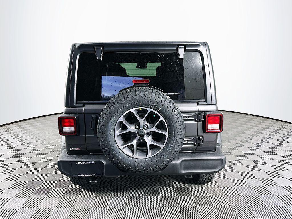 new 2025 Jeep Wrangler car, priced at $44,034