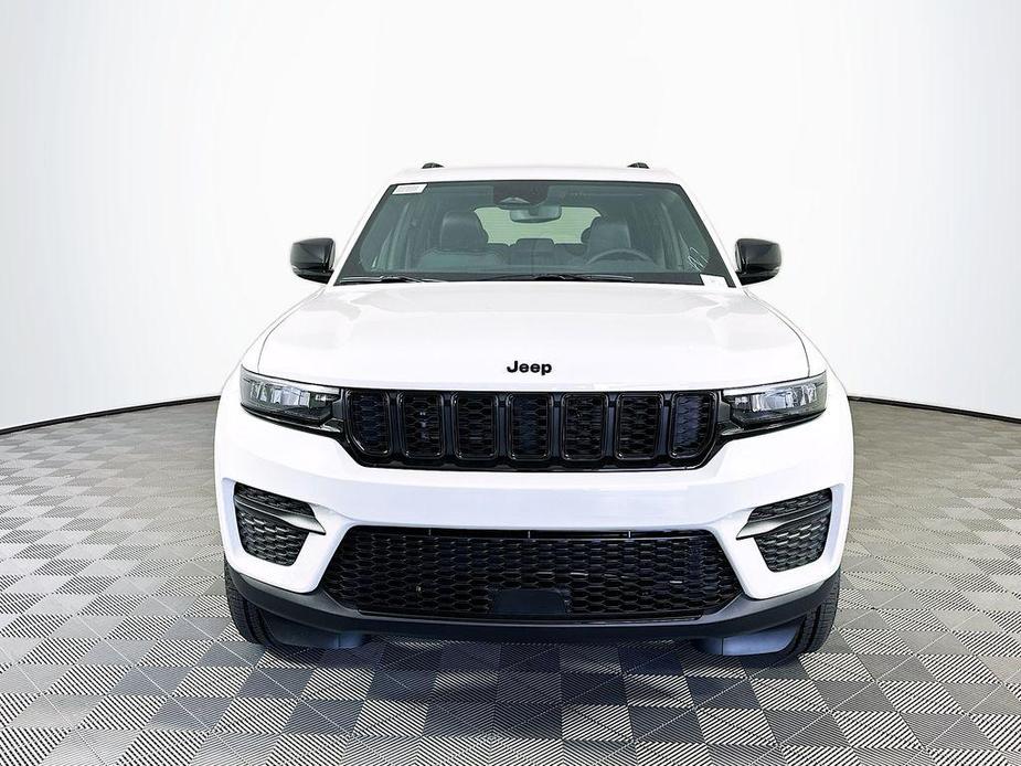 new 2024 Jeep Grand Cherokee car, priced at $39,715