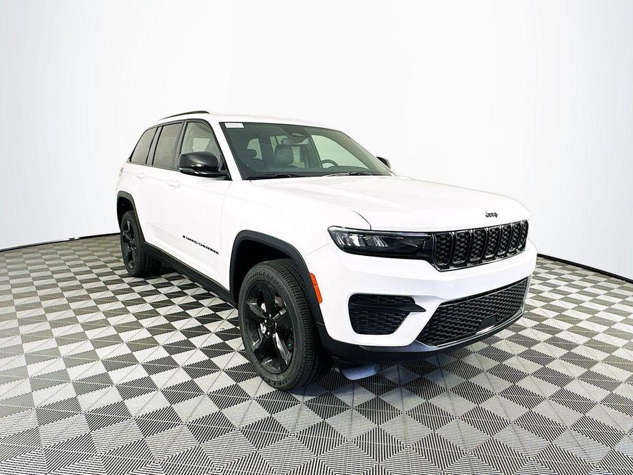 new 2024 Jeep Grand Cherokee car, priced at $39,715