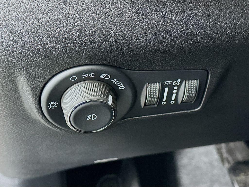 new 2025 Jeep Compass car, priced at $30,105