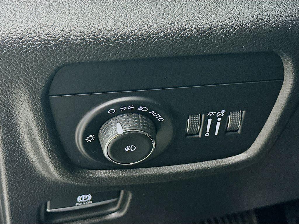 used 2024 Jeep Grand Cherokee L car, priced at $38,994
