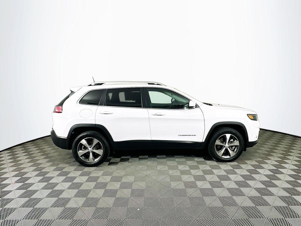 used 2021 Jeep Cherokee car, priced at $21,990