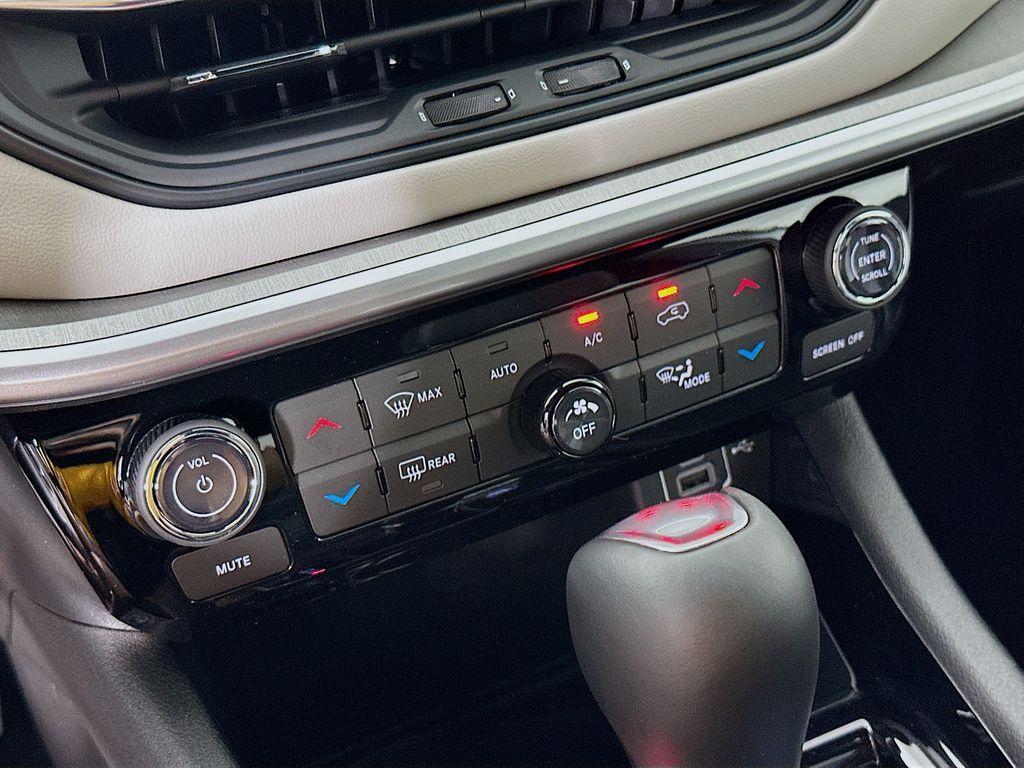 new 2025 Jeep Compass car, priced at $31,965