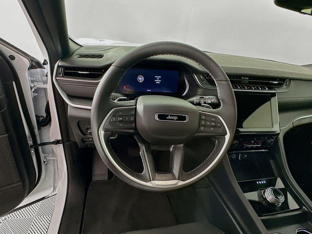 new 2025 Jeep Grand Cherokee L car, priced at $39,528