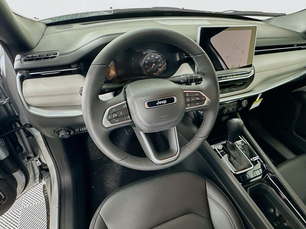 new 2025 Jeep Compass car, priced at $30,105