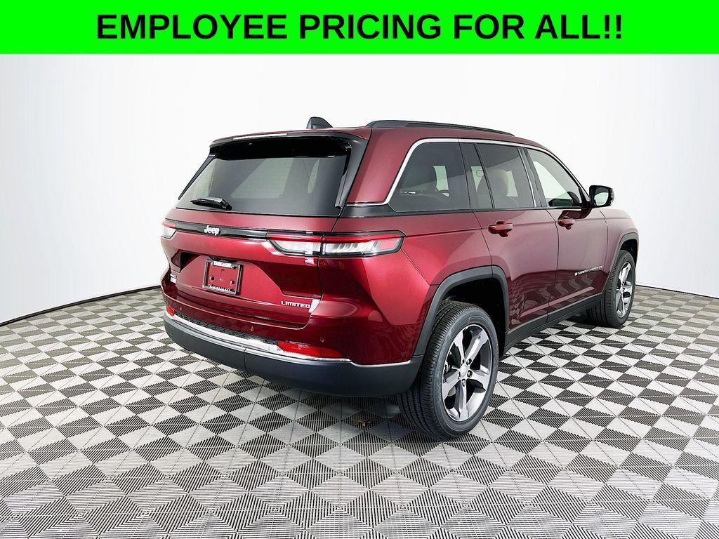 new 2025 Jeep Grand Cherokee car, priced at $47,750