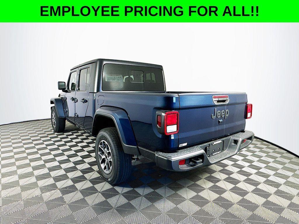 new 2025 Jeep Gladiator car, priced at $46,145