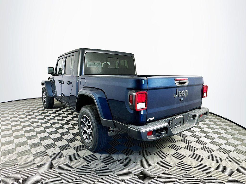 new 2025 Jeep Gladiator car, priced at $42,895