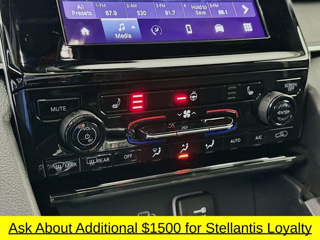 new 2025 Jeep Grand Cherokee car, priced at $39,186