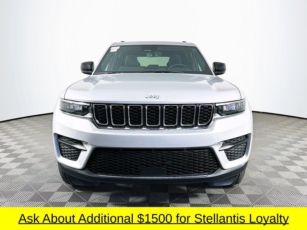 new 2025 Jeep Grand Cherokee car, priced at $39,186