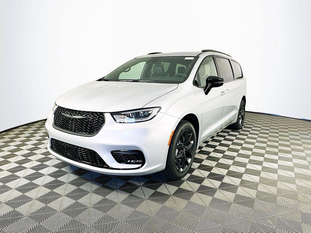 new 2026 Chrysler Pacifica car, priced at $50,006