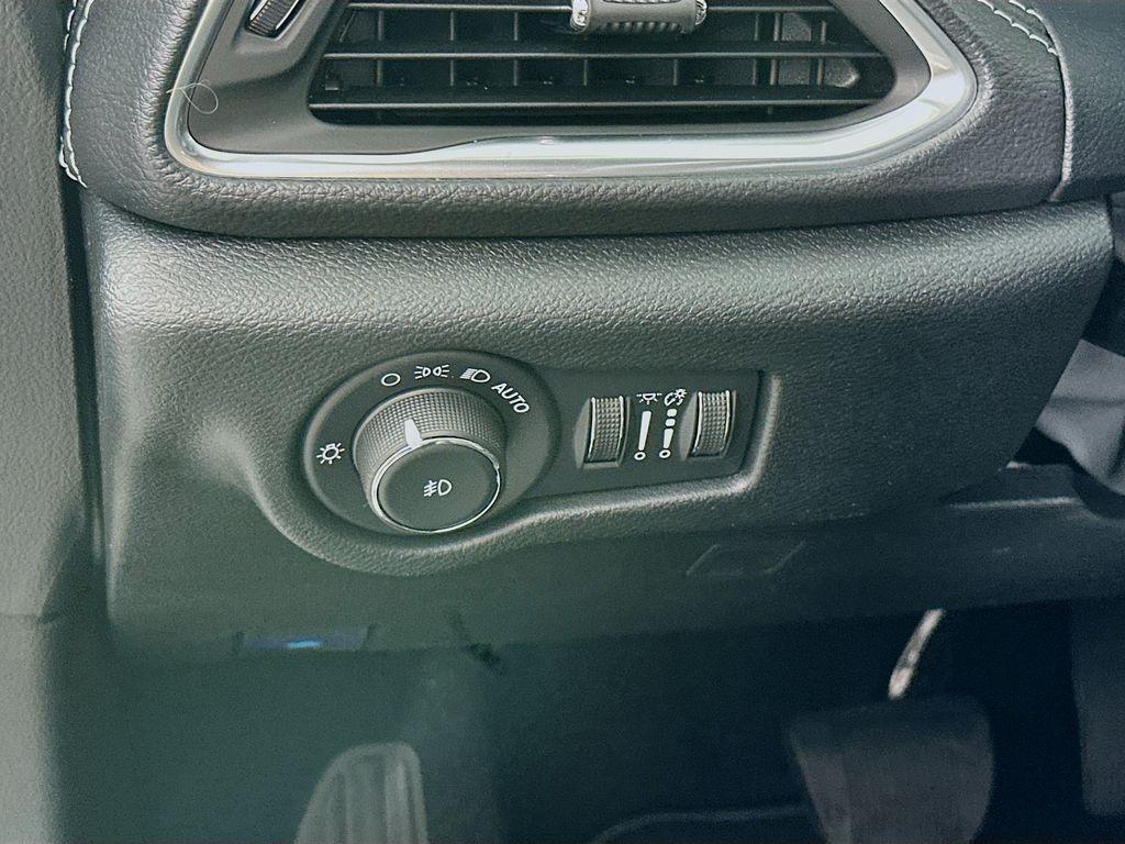 new 2026 Chrysler Pacifica car, priced at $50,006