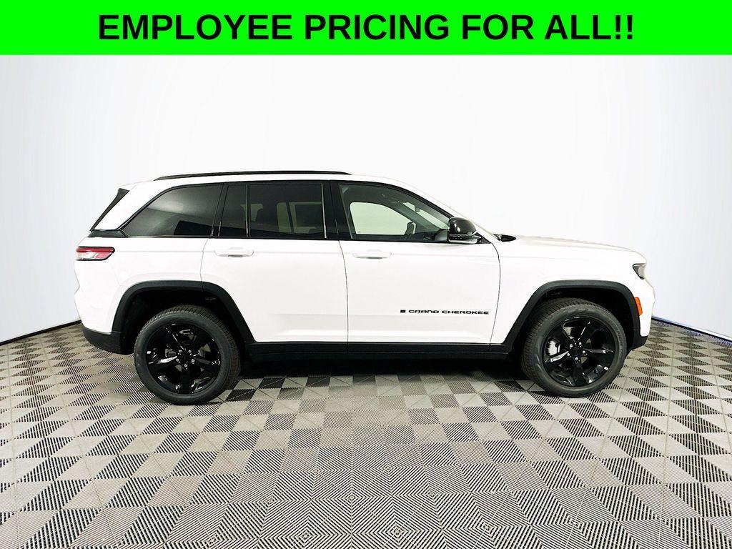 new 2025 Jeep Grand Cherokee car, priced at $47,326