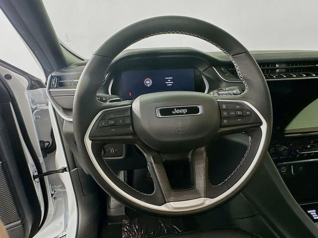 new 2025 Jeep Grand Cherokee car, priced at $46,326
