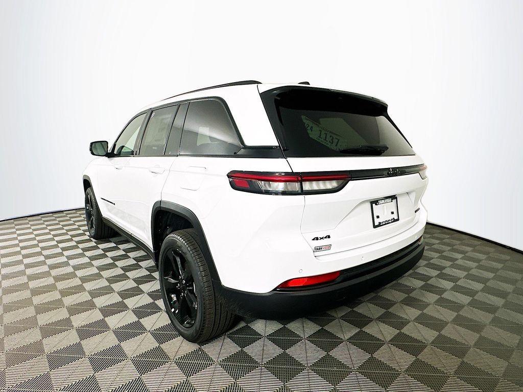 new 2025 Jeep Grand Cherokee car, priced at $46,326