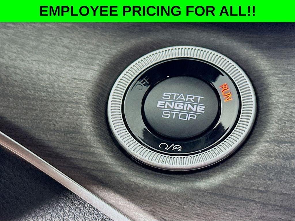 new 2025 Jeep Grand Cherokee car, priced at $47,326