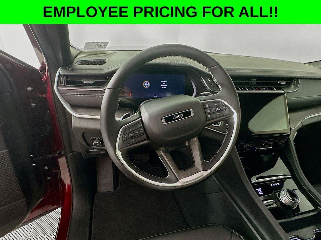 new 2025 Jeep Grand Cherokee car, priced at $45,685