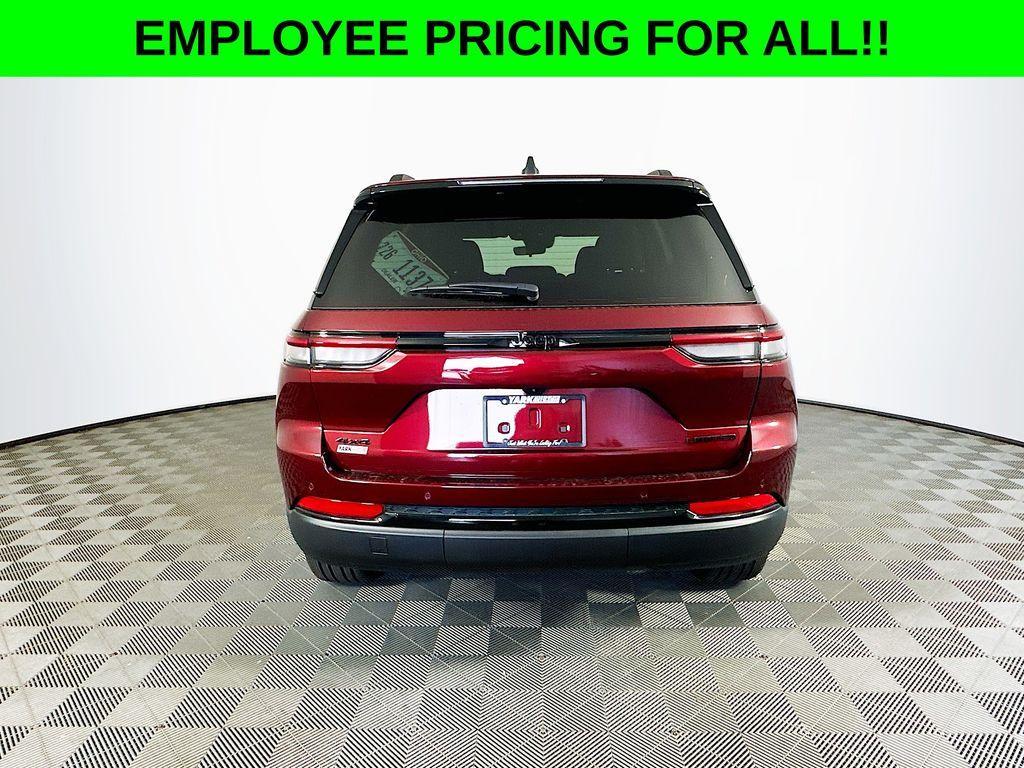 new 2025 Jeep Grand Cherokee car, priced at $45,685