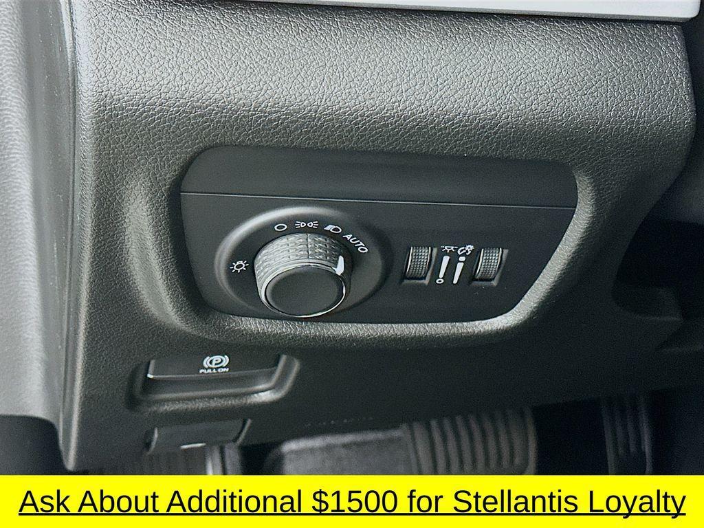 new 2025 Jeep Grand Cherokee L car, priced at $44,391