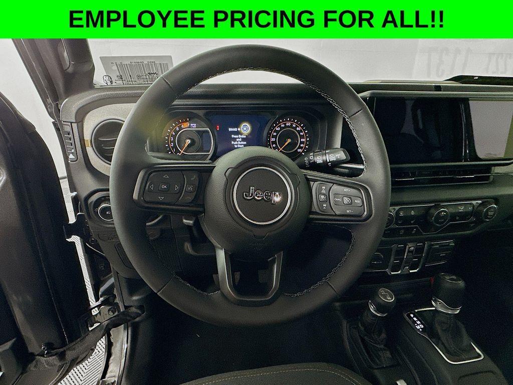 new 2025 Jeep Wrangler car, priced at $48,338