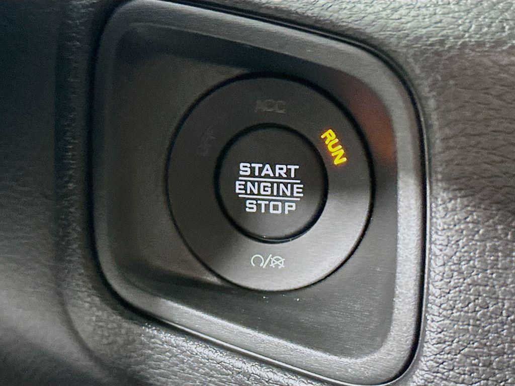 new 2025 Jeep Wrangler car, priced at $46,338