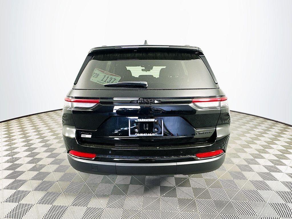 new 2025 Jeep Grand Cherokee car, priced at $45,685