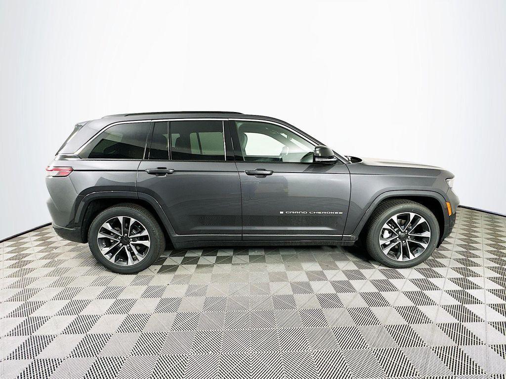 new 2025 Jeep Grand Cherokee car, priced at $60,543