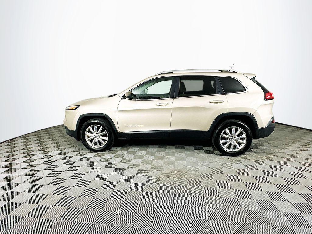 used 2015 Jeep Cherokee car, priced at $12,600