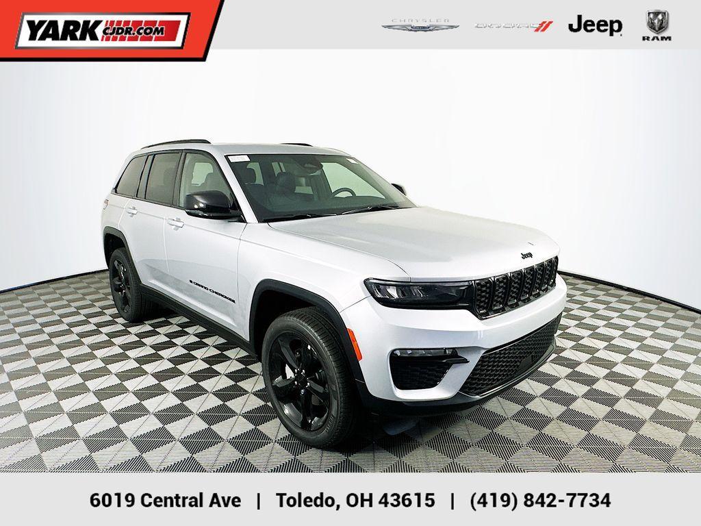 new 2024 Jeep Grand Cherokee car, priced at $43,689