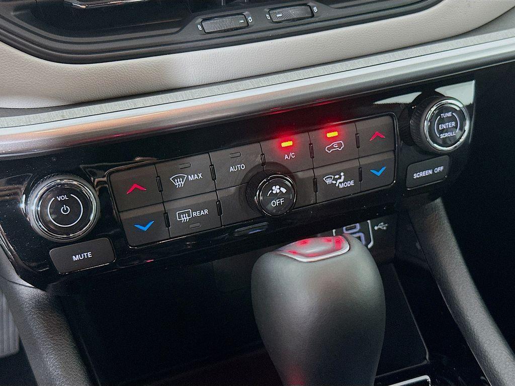 new 2025 Jeep Compass car, priced at $30,985