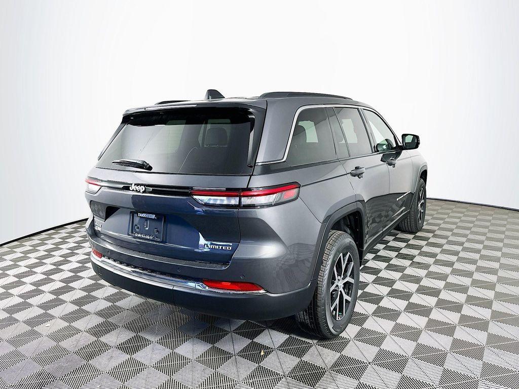 new 2025 Jeep Grand Cherokee car, priced at $42,474