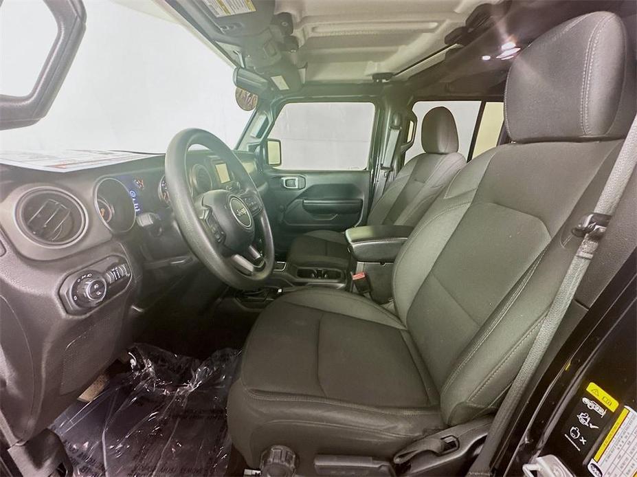 used 2021 Jeep Gladiator car, priced at $31,554