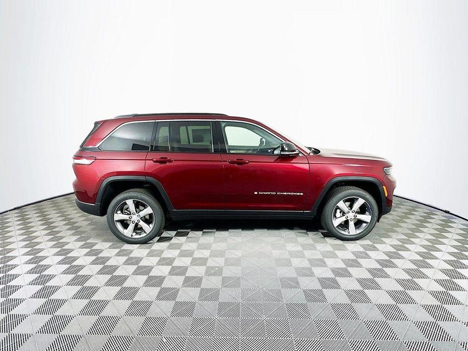 new 2024 Jeep Grand Cherokee car, priced at $44,104