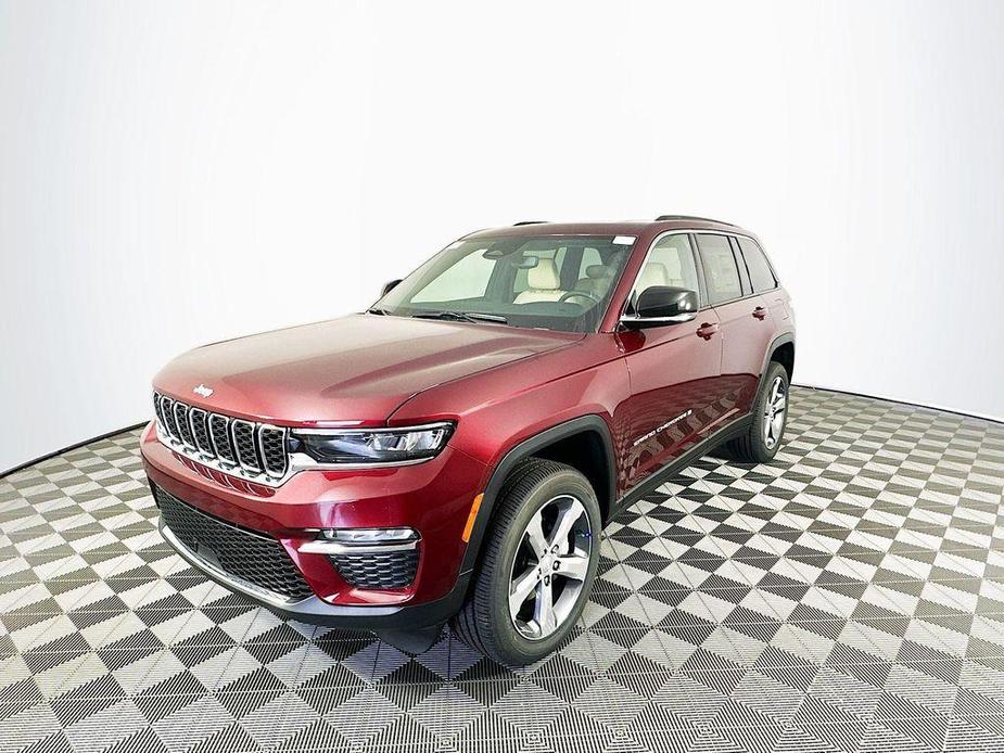 new 2024 Jeep Grand Cherokee car, priced at $44,104