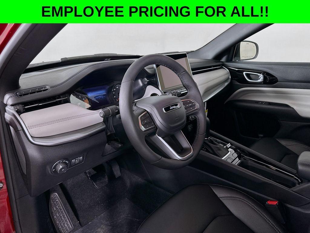 new 2025 Jeep Compass car, priced at $29,985