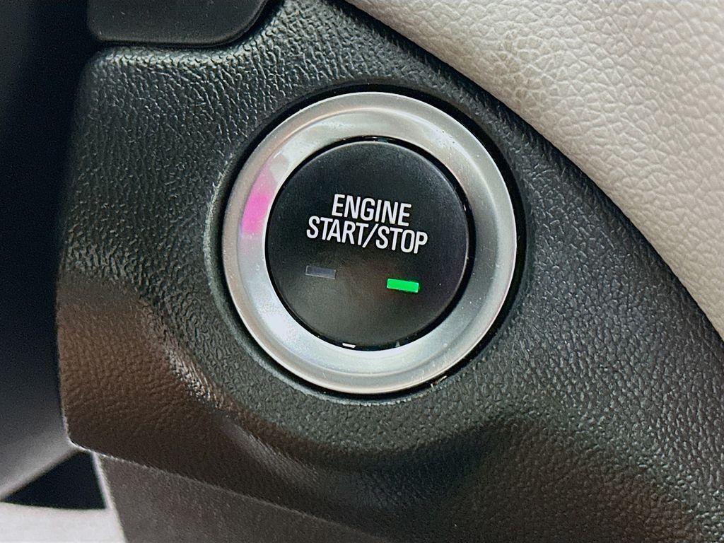 used 2022 Chevrolet Equinox car, priced at $19,399