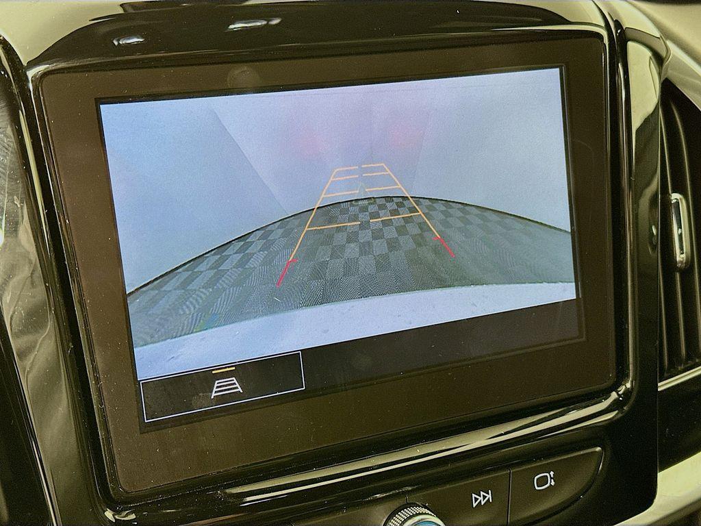 used 2023 Chevrolet Traverse car, priced at $27,499