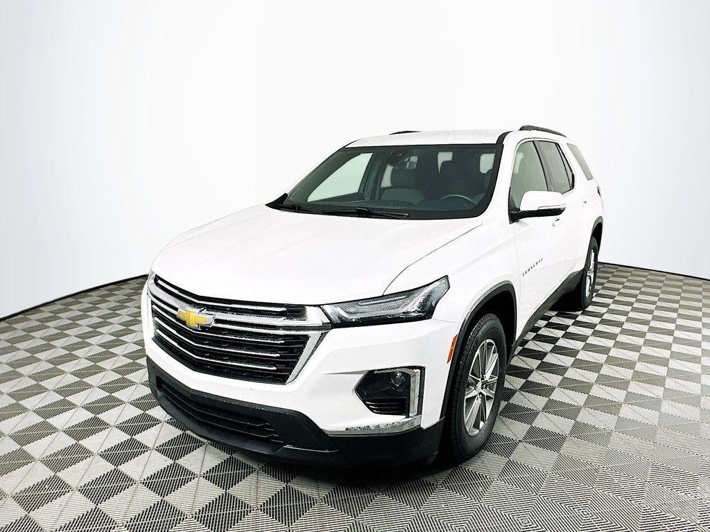used 2023 Chevrolet Traverse car, priced at $27,499
