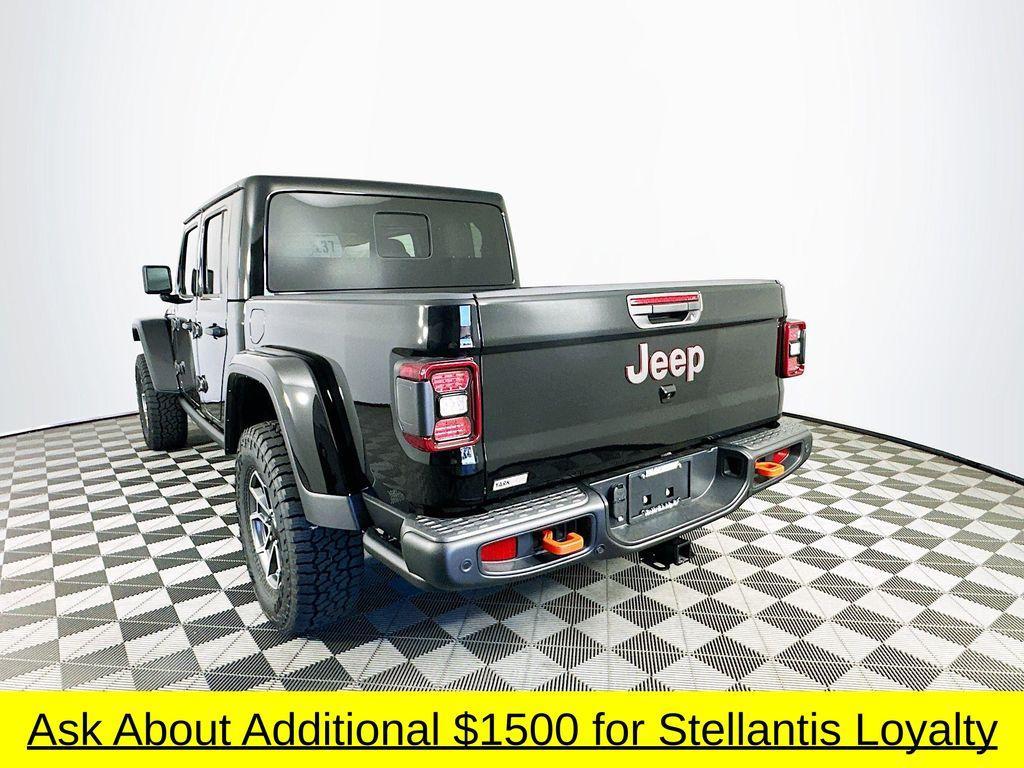 new 2025 Jeep Gladiator car, priced at $52,668