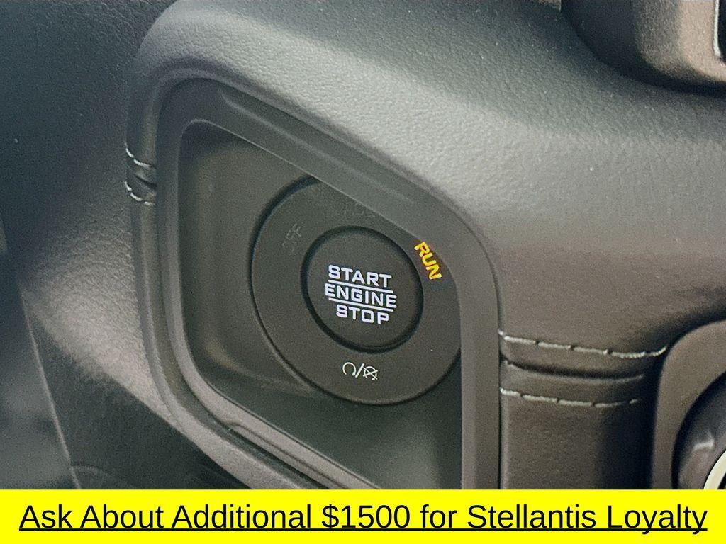 new 2025 Jeep Gladiator car, priced at $52,668