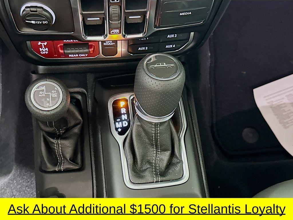 new 2025 Jeep Gladiator car, priced at $52,668