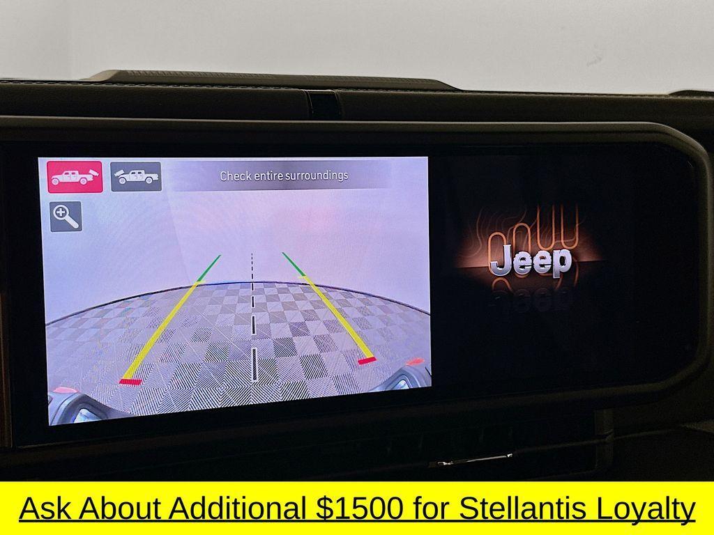 new 2025 Jeep Gladiator car, priced at $52,668