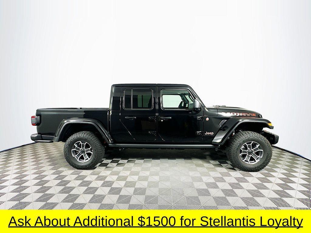 new 2025 Jeep Gladiator car, priced at $52,668
