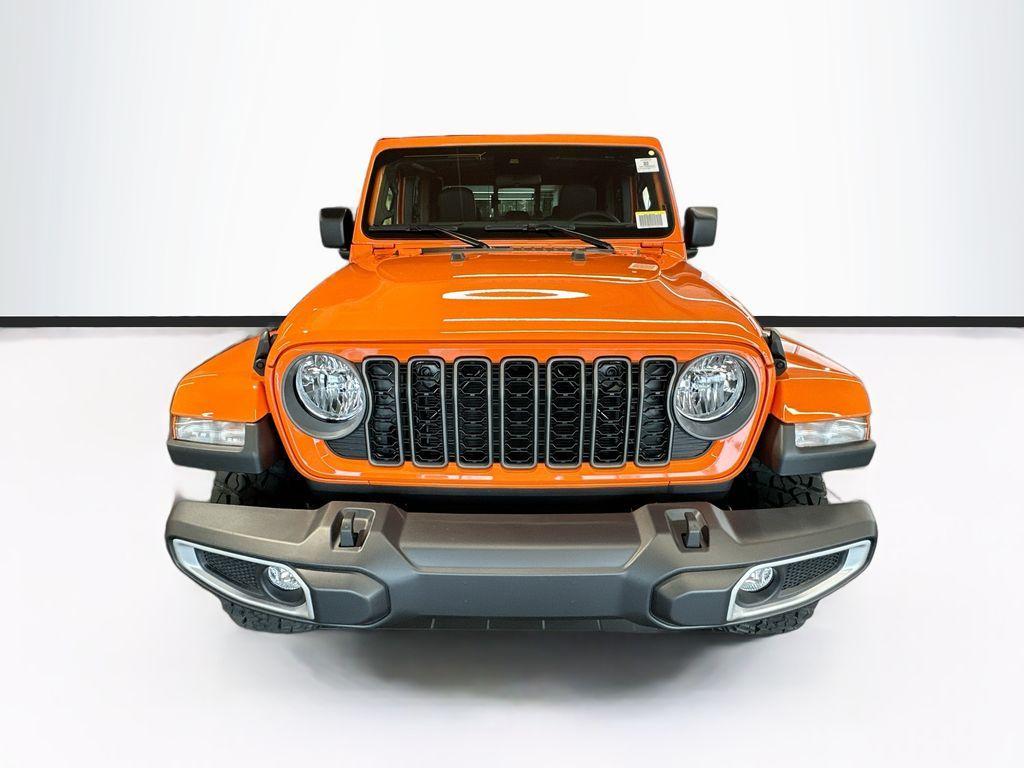 new 2025 Jeep Gladiator car, priced at $41,997